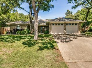 210 Betty L Ln, Burleson, TX 76028