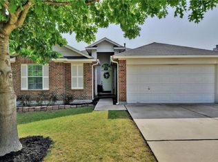 232 Saint Marys Dr, Hutto, TX 78634
