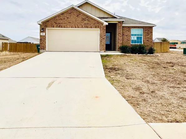 312 Agave Cir, Jourdanton, TX 78026