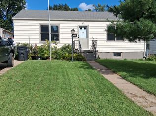 1205 S 55th St, Omaha, NE 68106