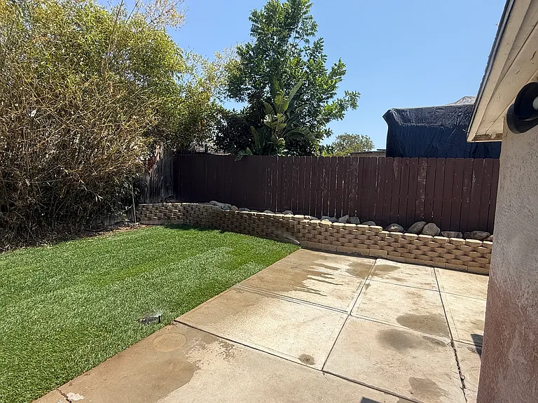 9712 Saint George St — Photo 55