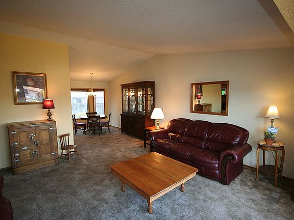 4th image of 2341 Mark Ave