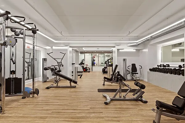 Rented by Greystar | media 7