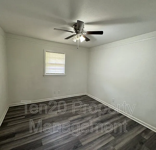 4702 Harbin St — Photo 6