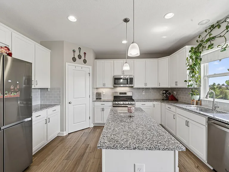 3805 Mantle Dr — Photo 13