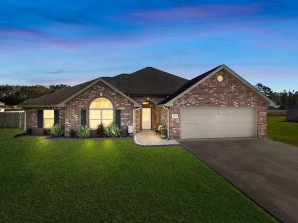 115 W Tyler Ln, Leesville, LA 71446