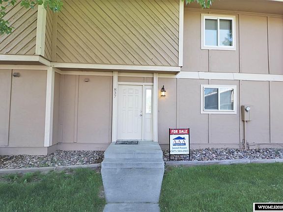 2nd image of 837 Moccasin Ln