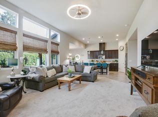 1744 N Mae Carden St, Visalia, CA