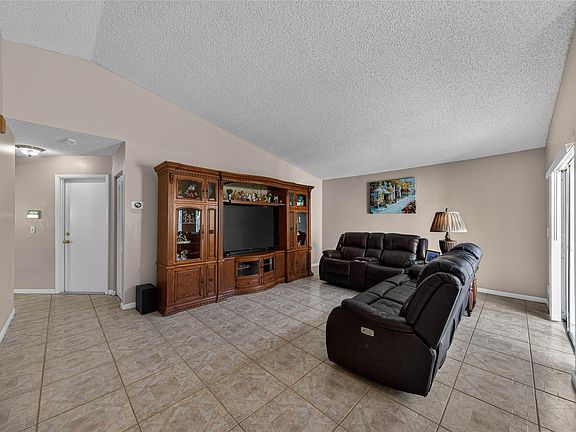 5th image of 351 E Riverbend Drive