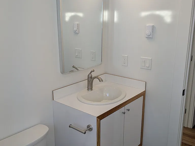 705 N Lake St #B — Photo 8