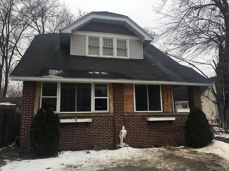 1st image of 1327 Kalamazoo Ave SE