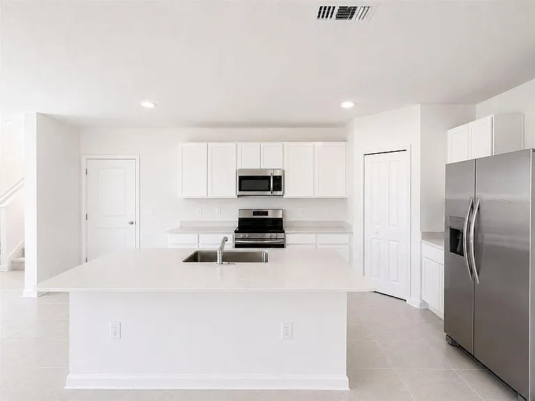 2432 Bluestone Rd — Photo 6