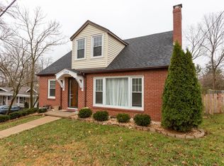 11916 Spring Dr, Saint Louis, MO 63131