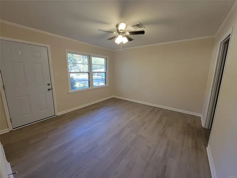 950 Karen Rd — Photo 5