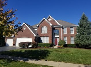 374 Vonder Ln, Geneva, IL 60134