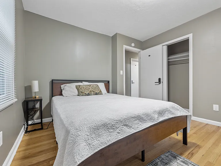 352 Harris Manor Dr SW — Photo 3