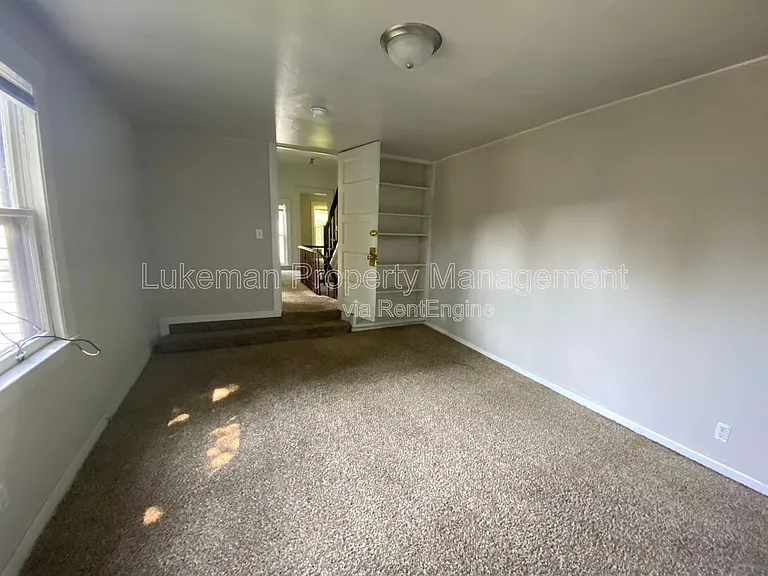 431 W Vine St — Photo 5
