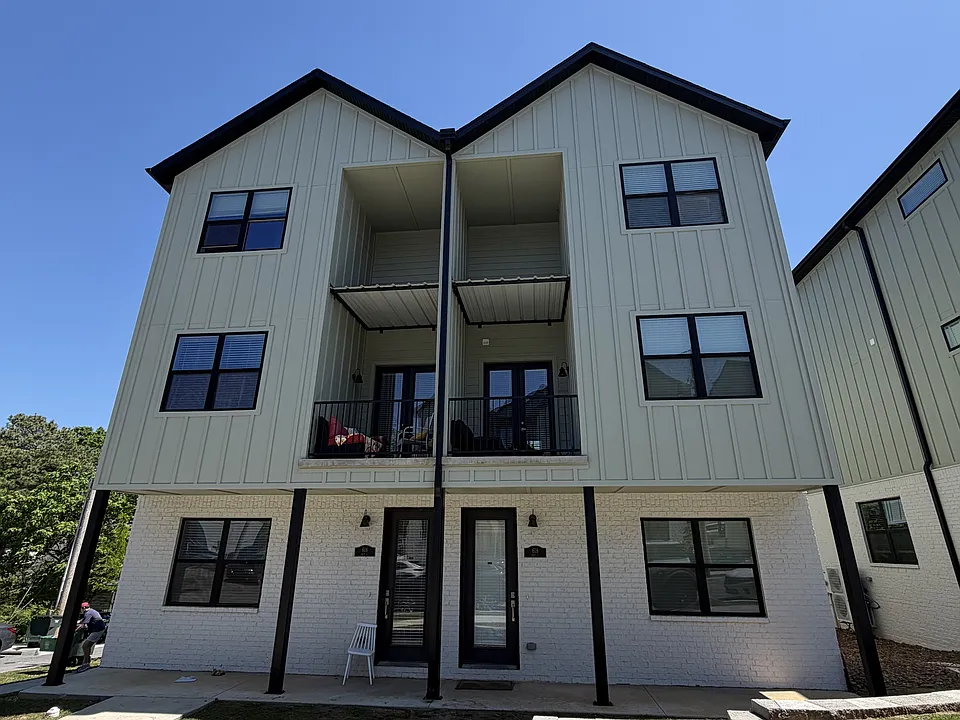 618 N Whitham Ave #1