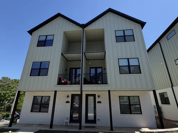 618 N Whitham Ave #1, Fayetteville, AR 72701