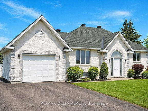 2nd image of 2031 Devine Rd
