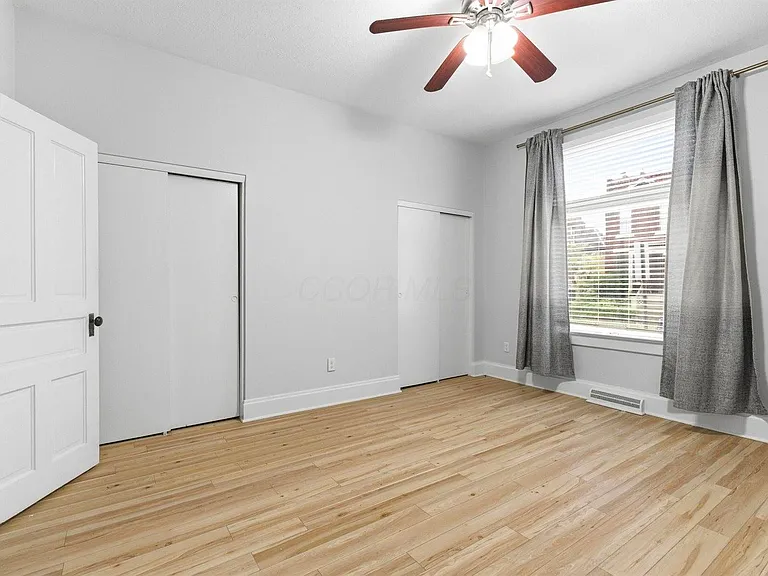 19 E Mithoff St — Photo 9