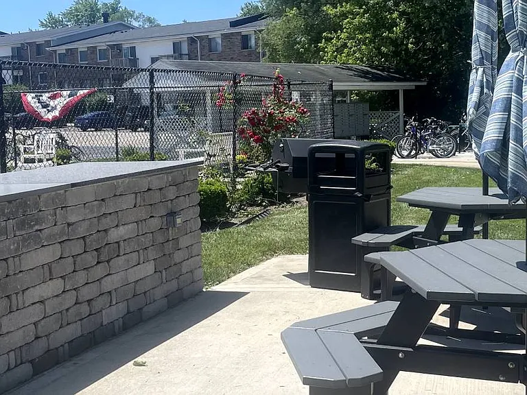 Willow Run Apartments — Photo 9