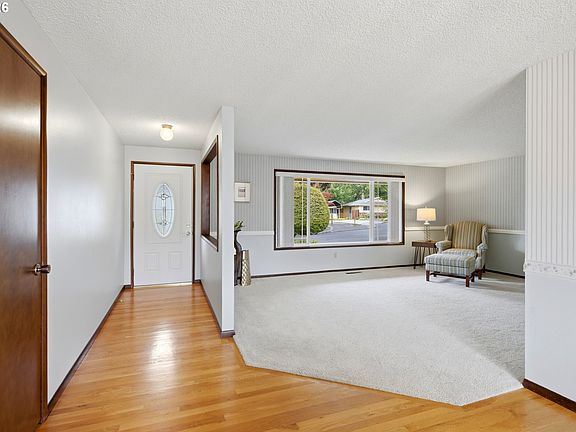 3rd image of 20350 SW Madeline Pl