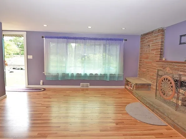 350 North St, Randolph, MA 02368