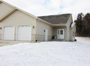 314 Creekside Ct, Watertown, WI 53098