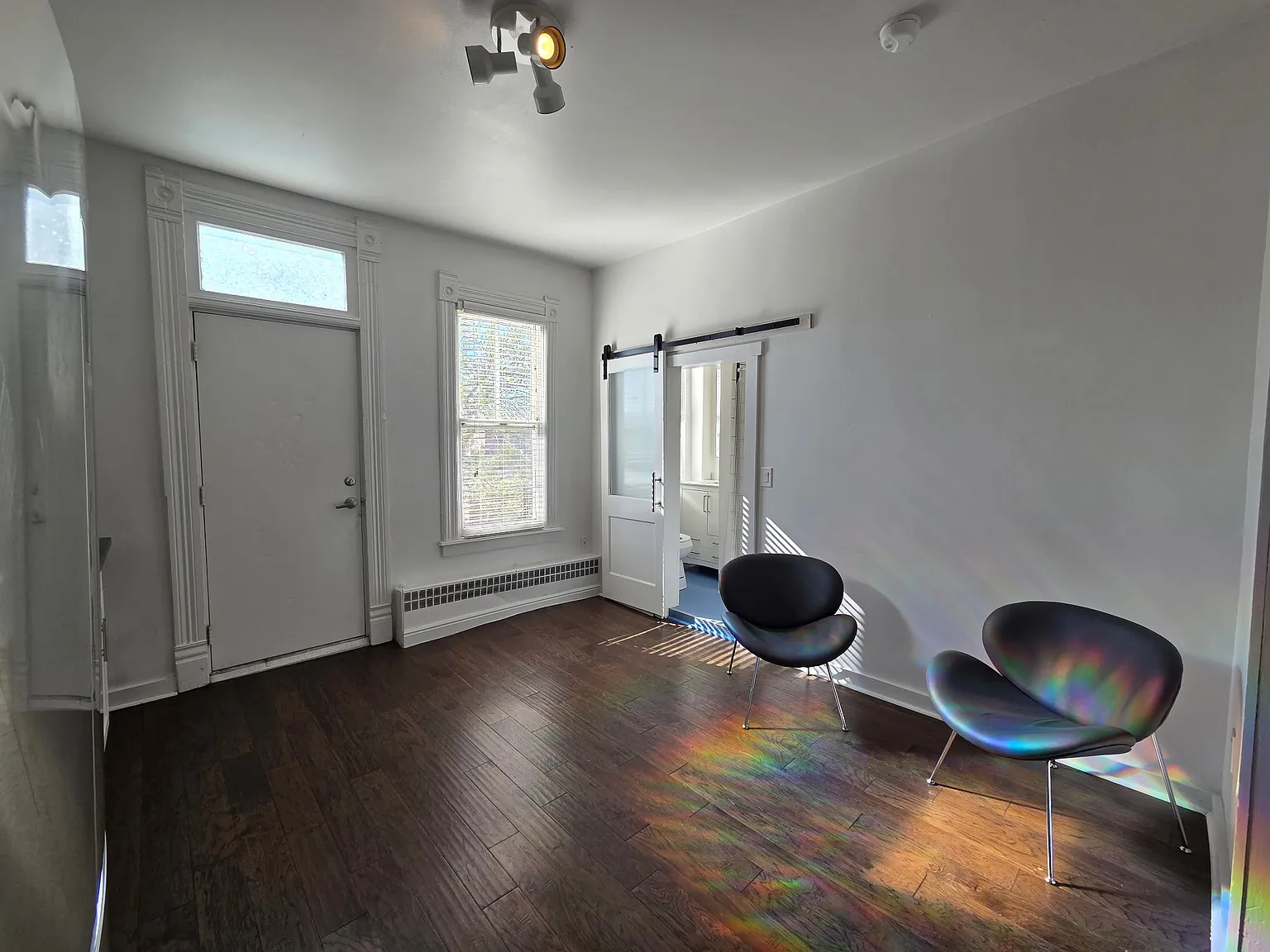 1 bed, 380 sqft, $1,175 — Photo 2