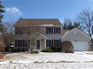 824 S Cedar Hill Dr, Decatur, IL 62521