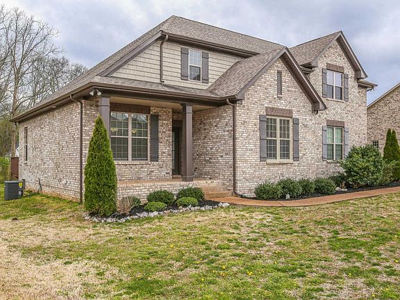 3rd image of 2027 Audubon Ln