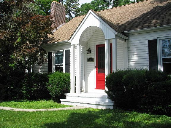 3rd image of 26 Prospect St