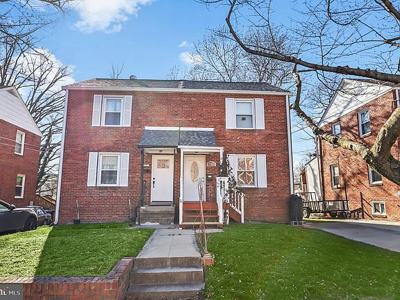 2nd image of 2024 S Oakland St