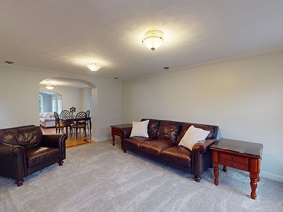 2nd image of 7 Acorn Drive