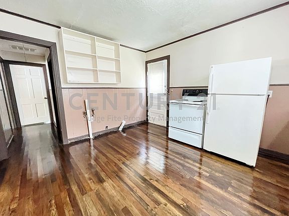 5th image of 811 Coit St
