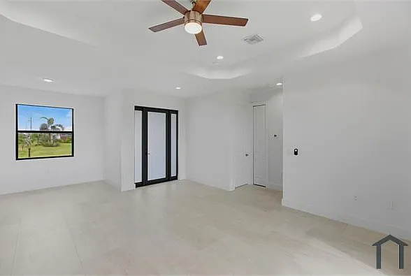 211 NW 25th Ave — Photo 38