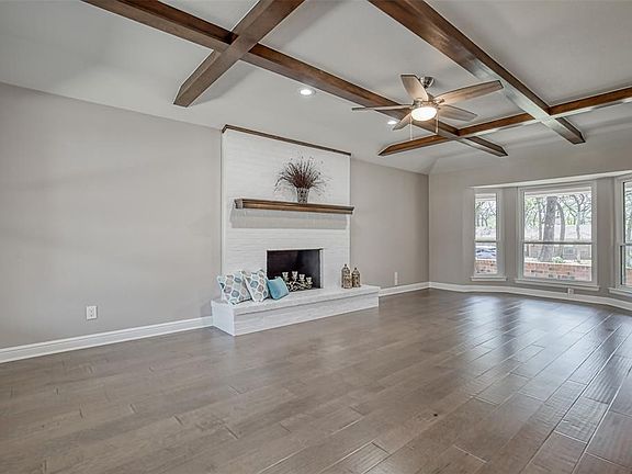 3rd image of 2910 Wentwood Dr
