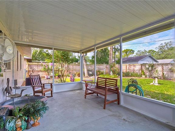 3rd image of 4651 Larch Dr