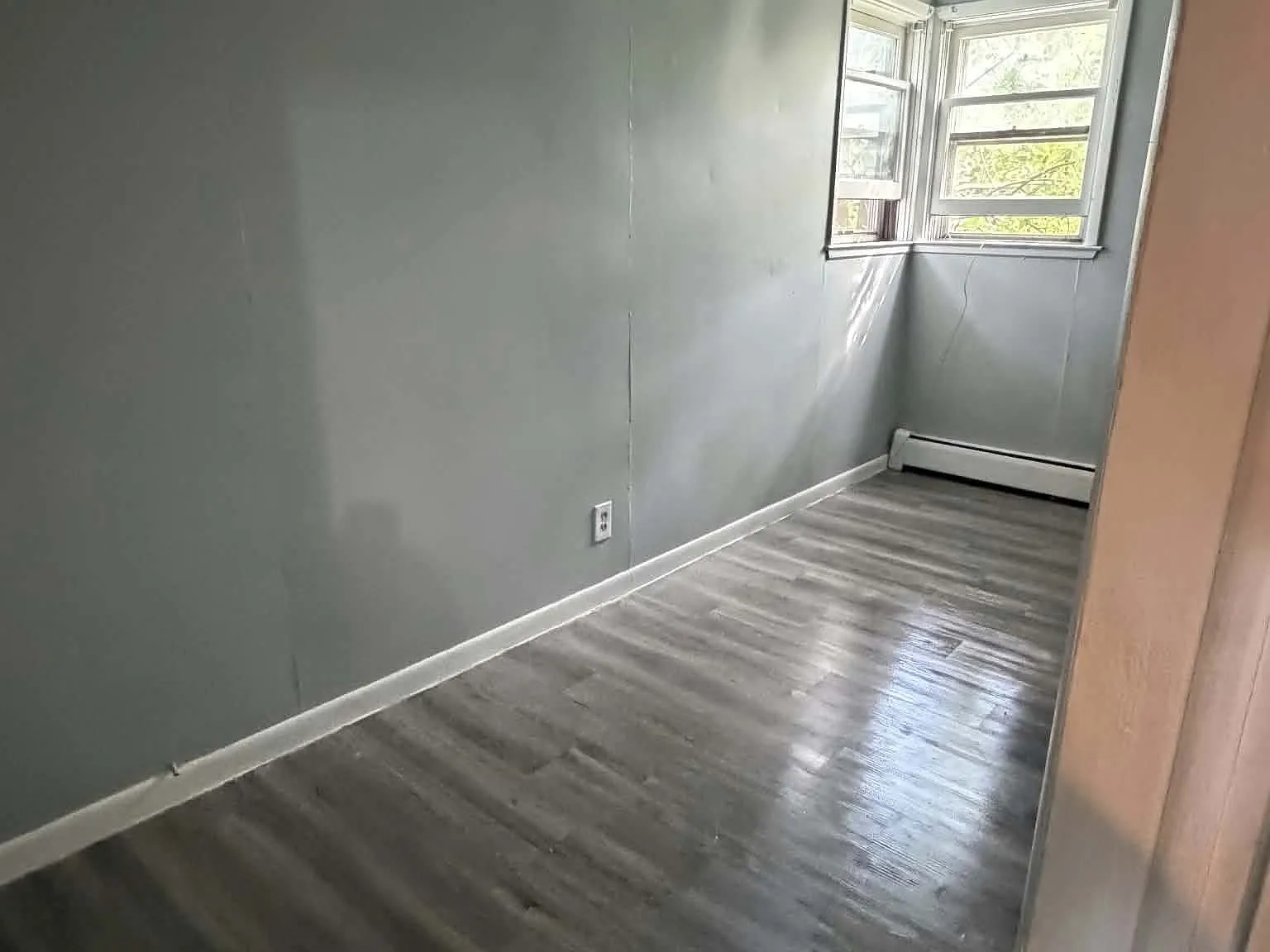 3 bed, 800 sqft, $950 — Photo 3