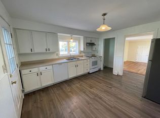 2-4 Murray St #2, Adams, MA 01220