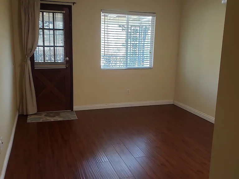 4490 Pomona Ave — Photo 22