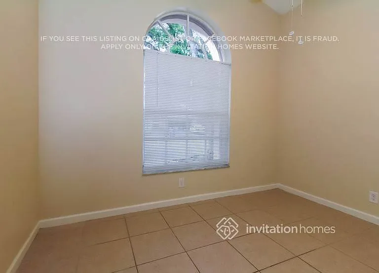 6821 NW 28th Pl — Photo 7