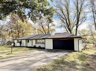 15409 Olive St, Basehor, KS 66007