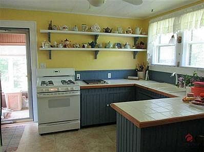 3rd image of 545 Morris Ave