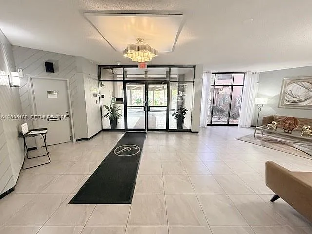 1400 Saint Charles Pl #314 — Photo 32