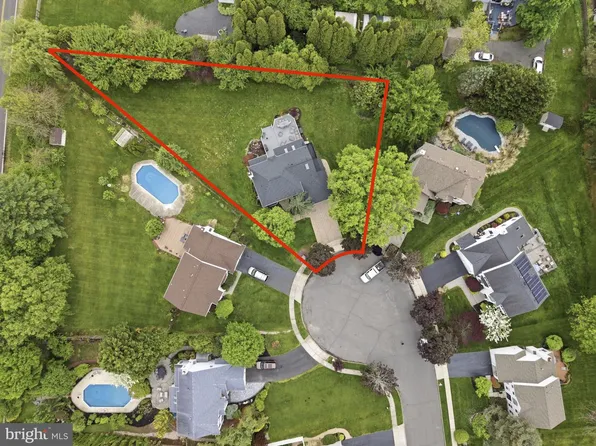 51 Stonehedge Dr, East Windsor, NJ 08520
