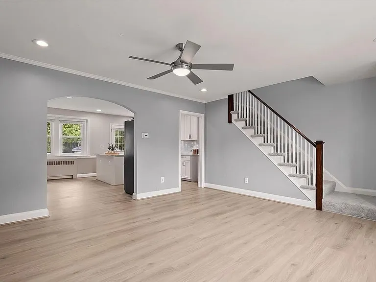 8 Enjay Ave — Photo 9