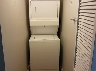 21 W Chestnut St APT 501, Chicago, IL 60610