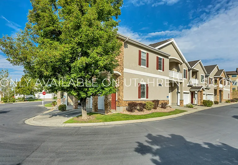 1028 Canyon Vista Rd #3 — Photo 1